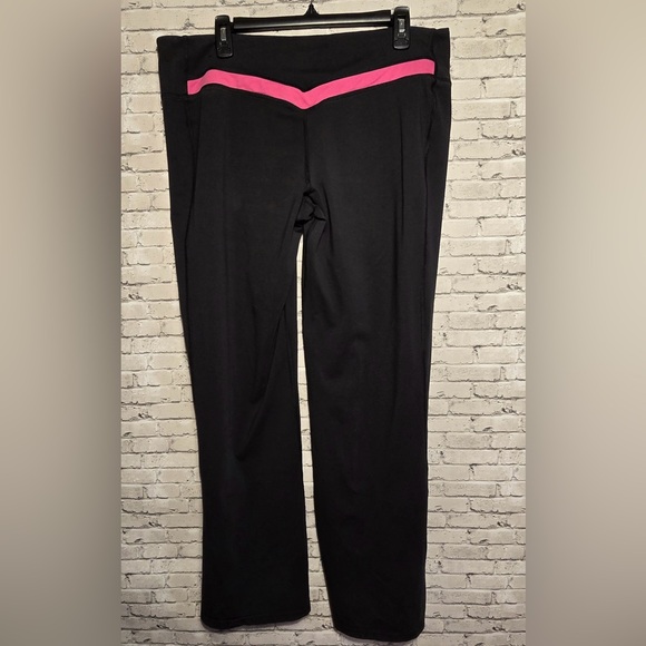 Nike Dri Fit Mid Rise Leggings - Picture 2 of 5